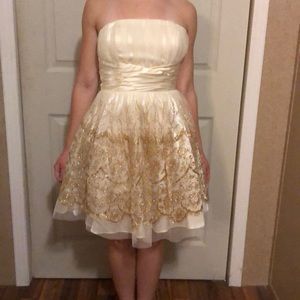 Gold detailed Ivory short dress